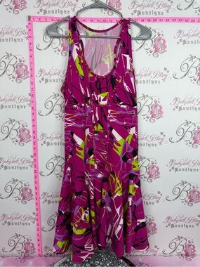 NIVO dress Sleeveless Magenta Abstract Midi Dress -